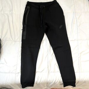 Nike tech fleece pants (old version)